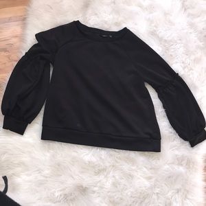 ✨HALOGEN XL BELL SLEEVE TOP✨